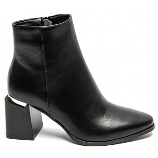 Shoe rack ankle boots store